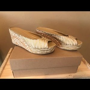Chinese Laundry Espadrille wedge sandals size 10